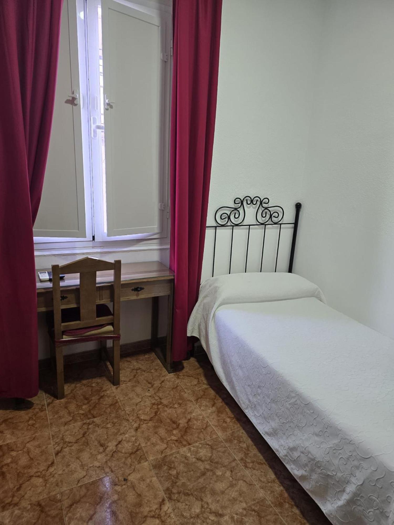Rooms Los Montes Granada Eksteriør billede